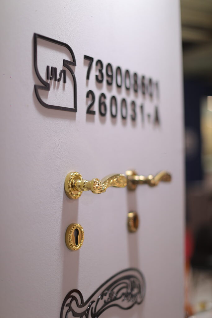 نشان استاندارد شرکت دستگیره ایران